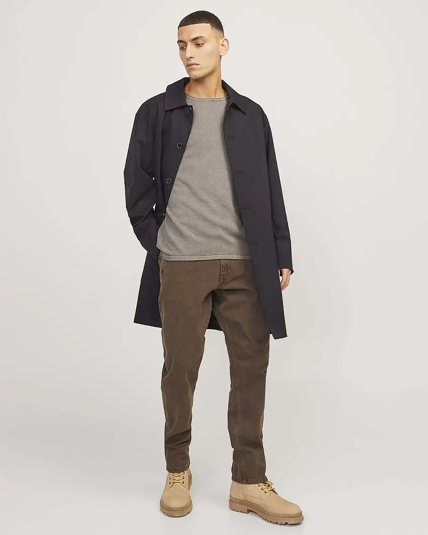 Maglia girocollo beige in puro cotone a punto rasato con bordi a rullino