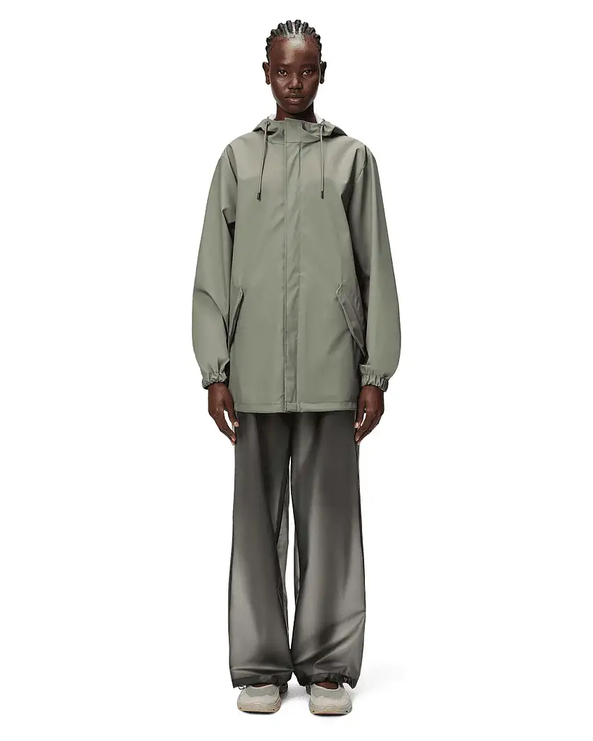 Fishtail Parka corto verde salvia leggero con cappuccio fisso e visiera