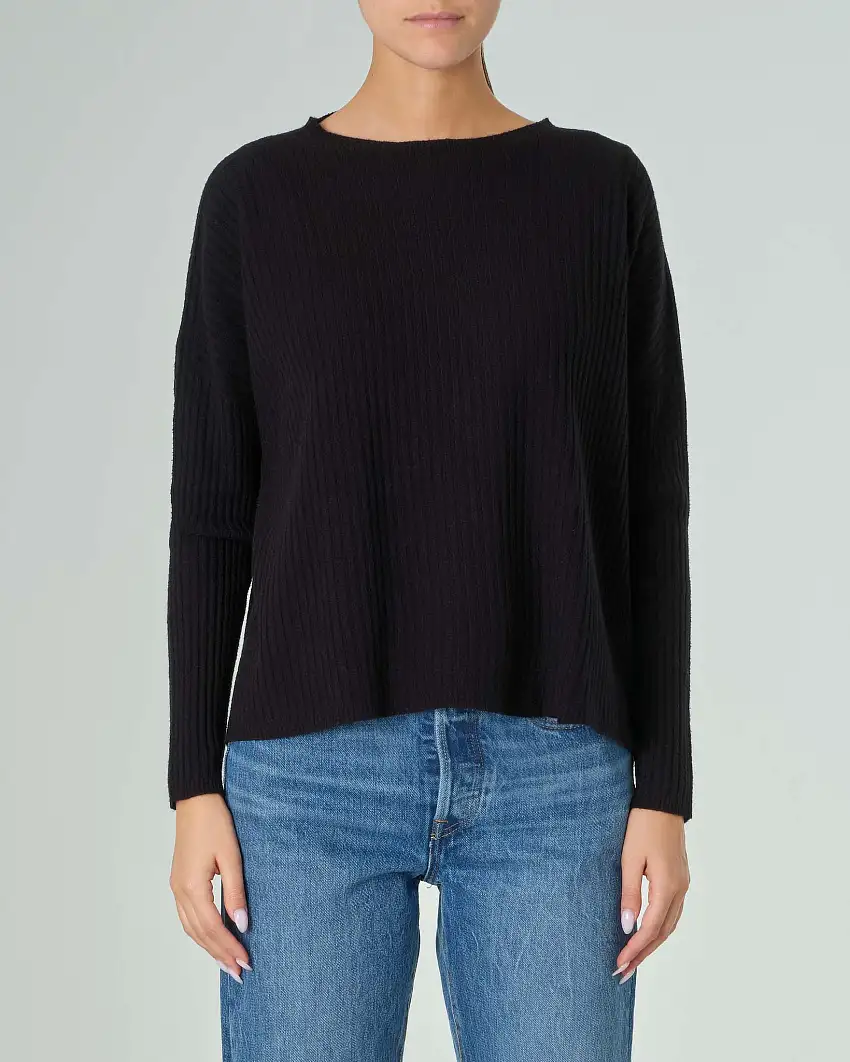 Maglia nera in misto viscosa lavorata a coste