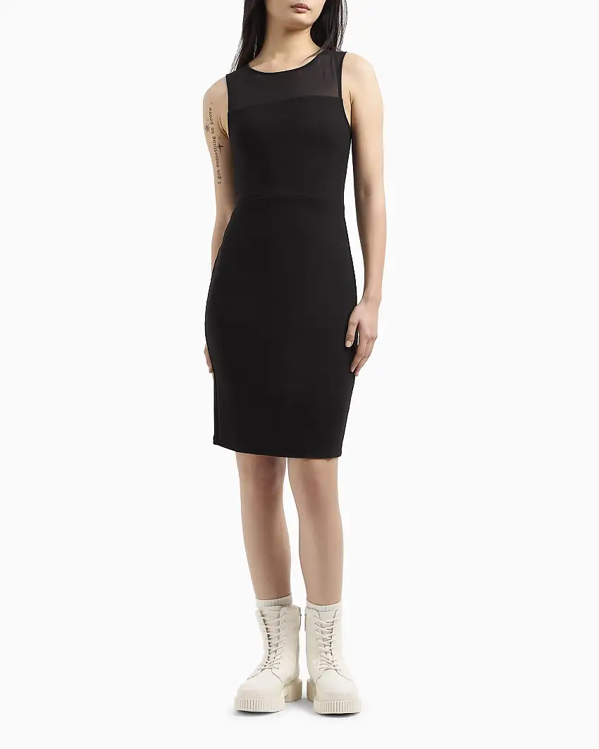 Abito a tubino nero inTessuto scuba senza maniche con scollo a giro in tulle