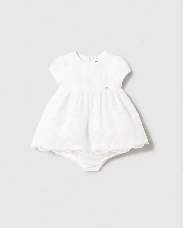 Abito fit and flare bianco con tulle e ricamo a fiori all-over