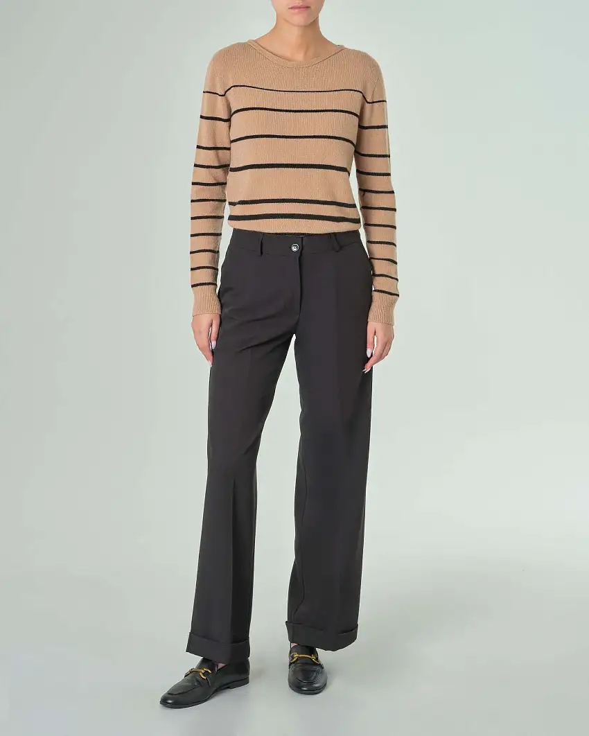 Pantaloni neri in misto viscosa effetto lana dalla linea ampia con risvolto al fondo