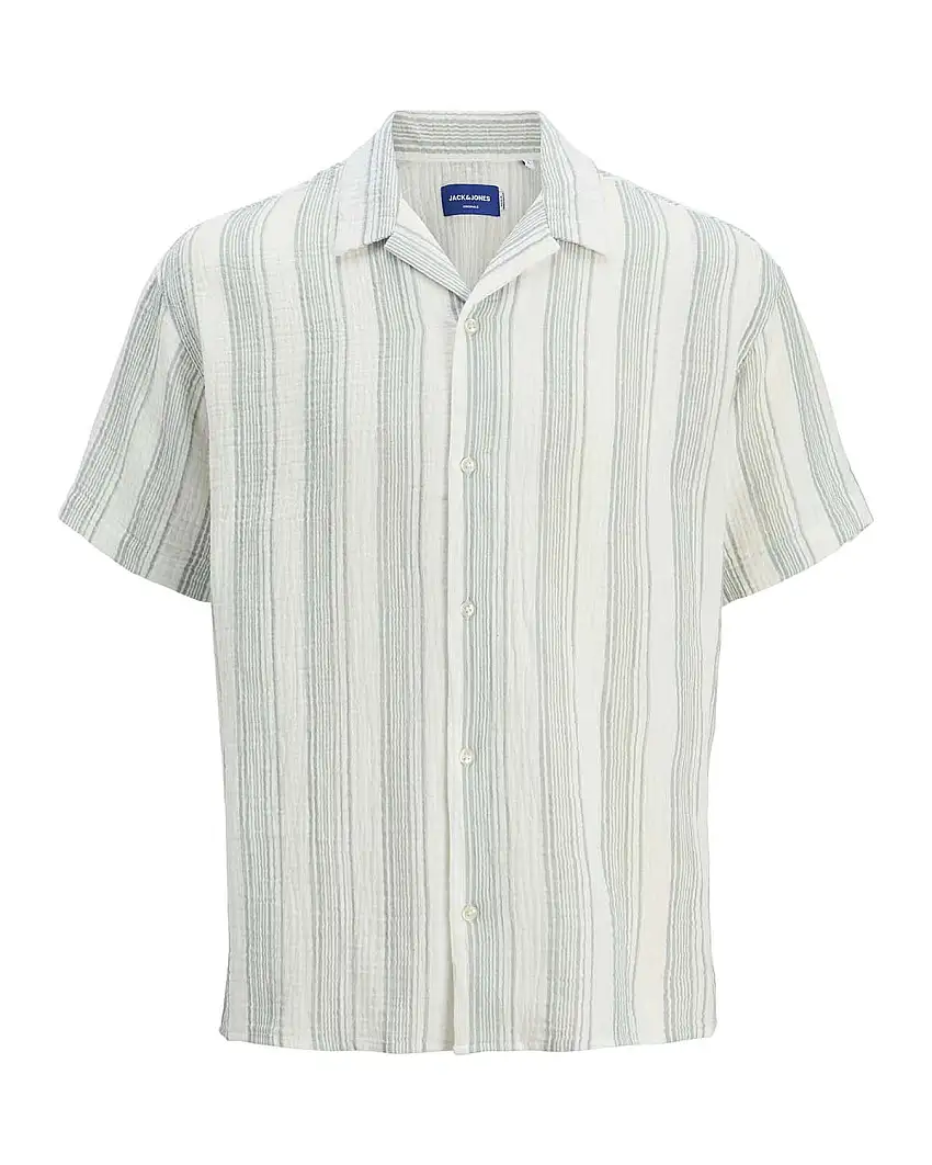Camicia bowling a mezze maniche bianca in tessuto goffrato di puro cotone a righe salvia