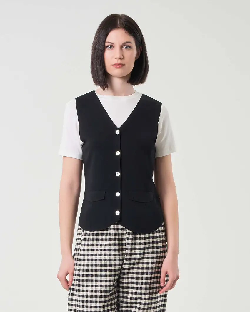 Gilet nero in misto viscosa con scollo a V e bottoni a contrasto di colore