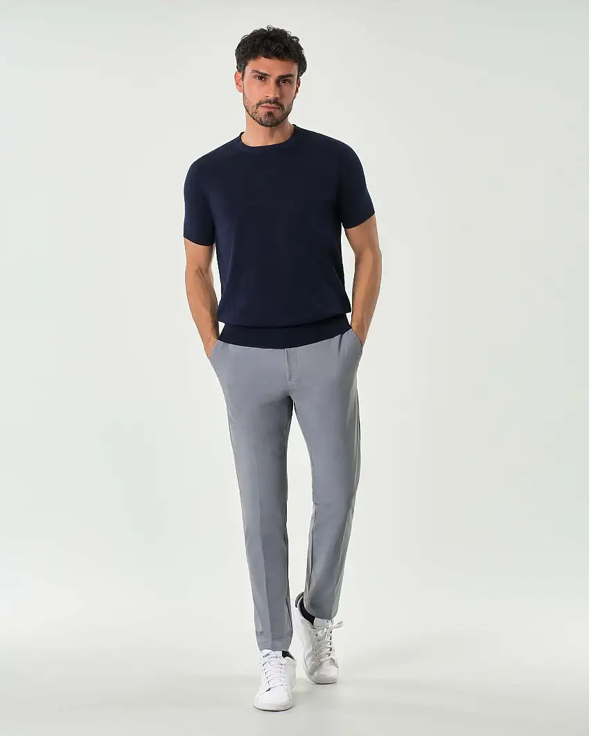 Pantaloni chino Pellizzari slim grigio chiaro in tessuto tecnico stretch