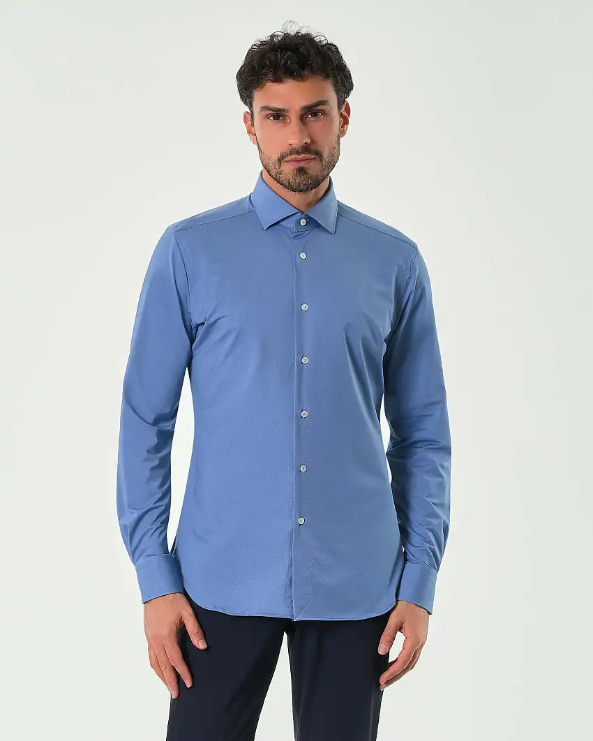 Camicia blu indaco micro fantasia in tessuto tecnico active tailor fit