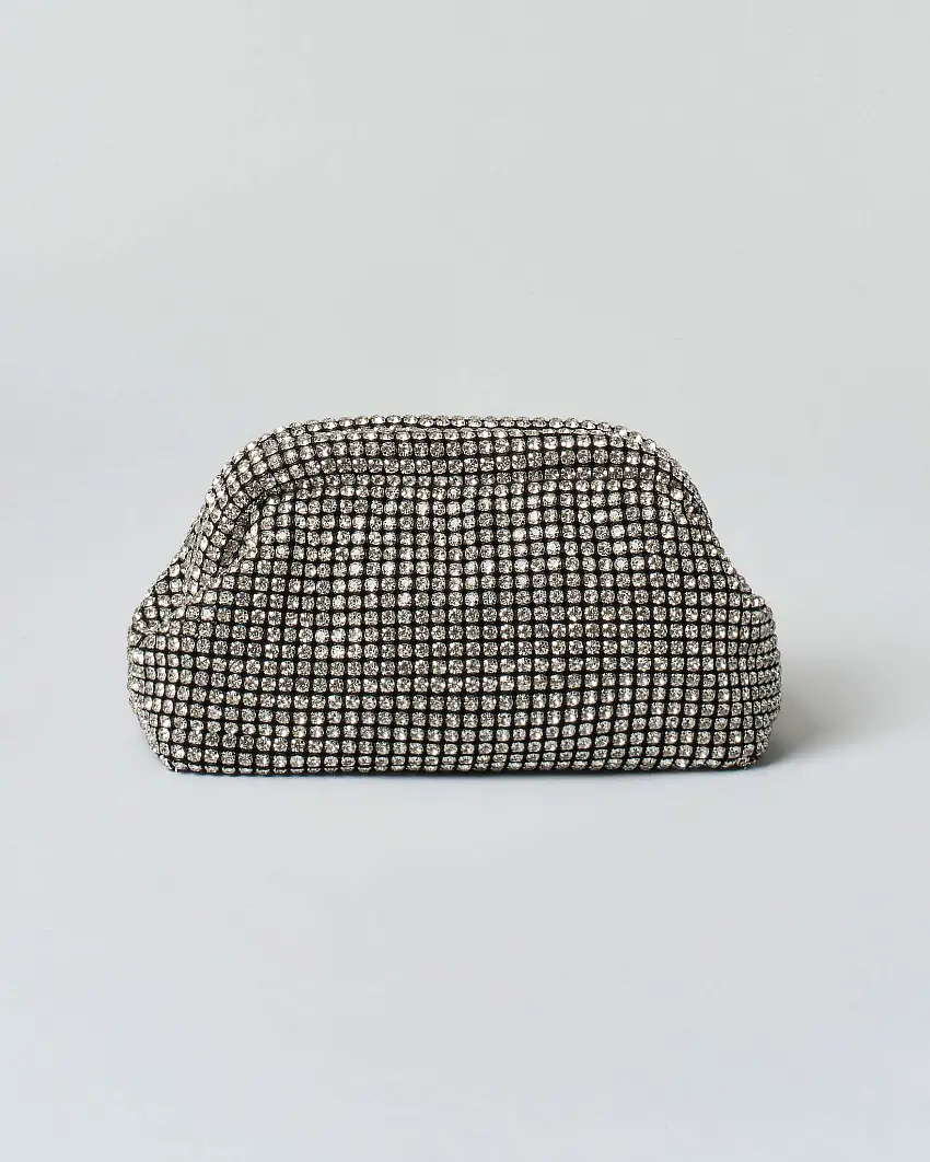 Pochette Anna Cecere in maglia di strass argento con chiusura a scatto