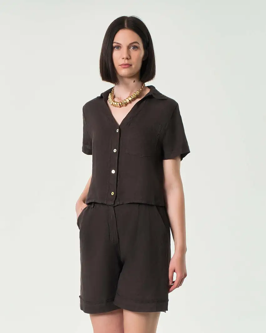 Camicia cropped Hlo! marrone in puro lino a maniche corte con scollo a V