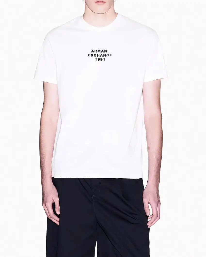T-shirt mezza manica Armani Exchange bianca regular-fit con ricamo logo scritta