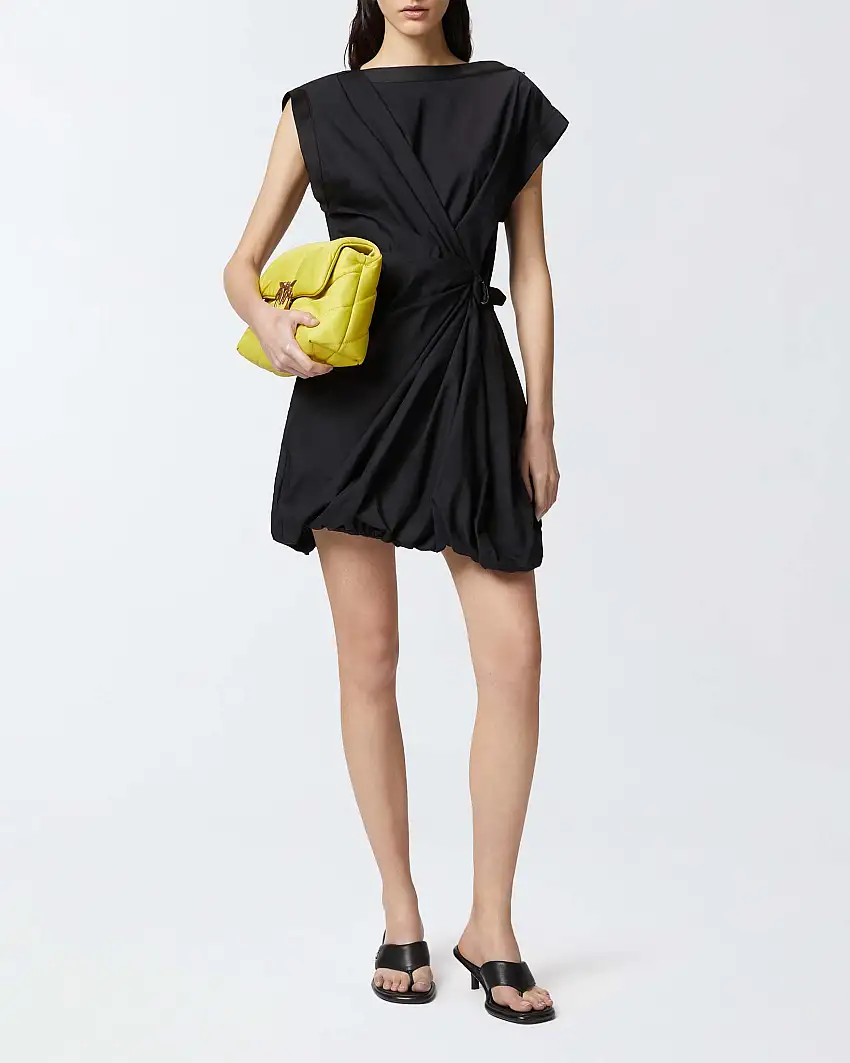 Abito corto nero Pinko in popeline di cotone con gonna a palloncino con cinturino sul fianco e maniche da aletta