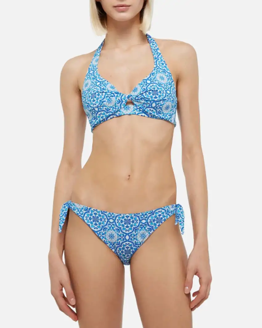 Bikini MC2 Saint Barth a fantasia maiolica bluette con reggiseno a vela incrociato e slip classico