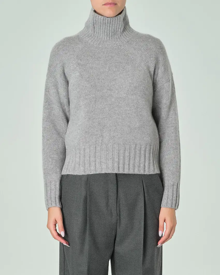 Dolcevita grigio in puro cashmere e maniche raglan