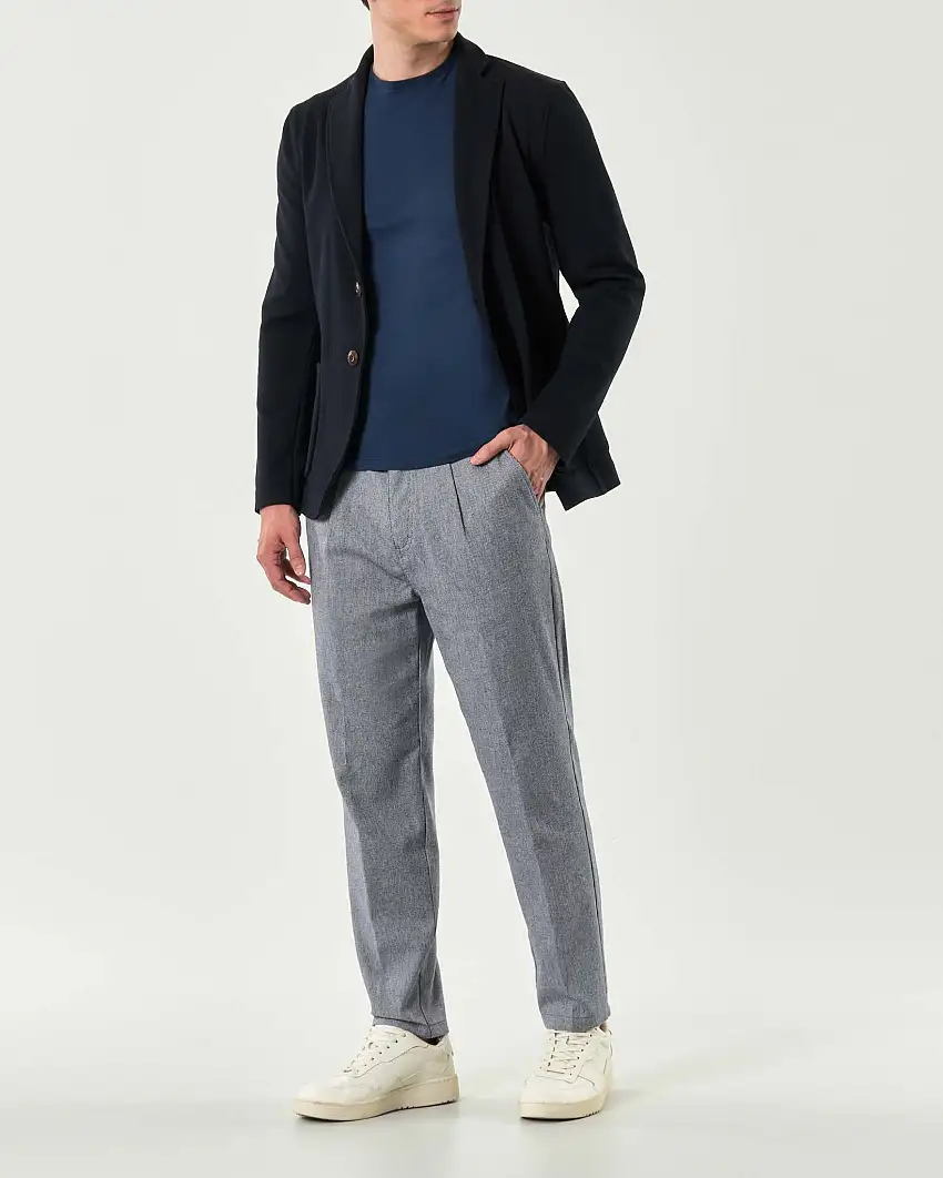 Pantalaccio carrot-fit Paul Baker in misto lino e cotone micro armatura blu e bianca