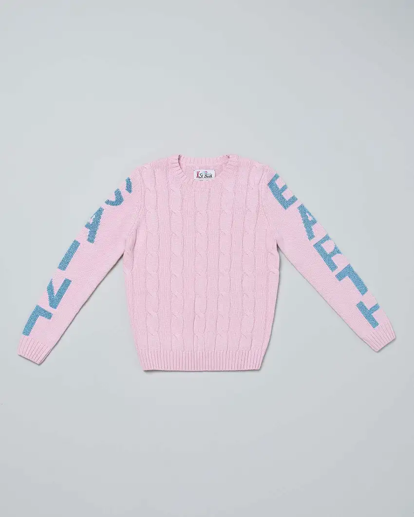 Maglia MC2 Saint Barth rosa in misto lana e cashmere a trecce con maxi scritta logo azzurra sulle maniche