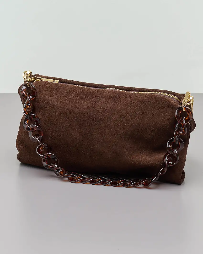 Borsa a busta in suede marrone con tracolla a catena