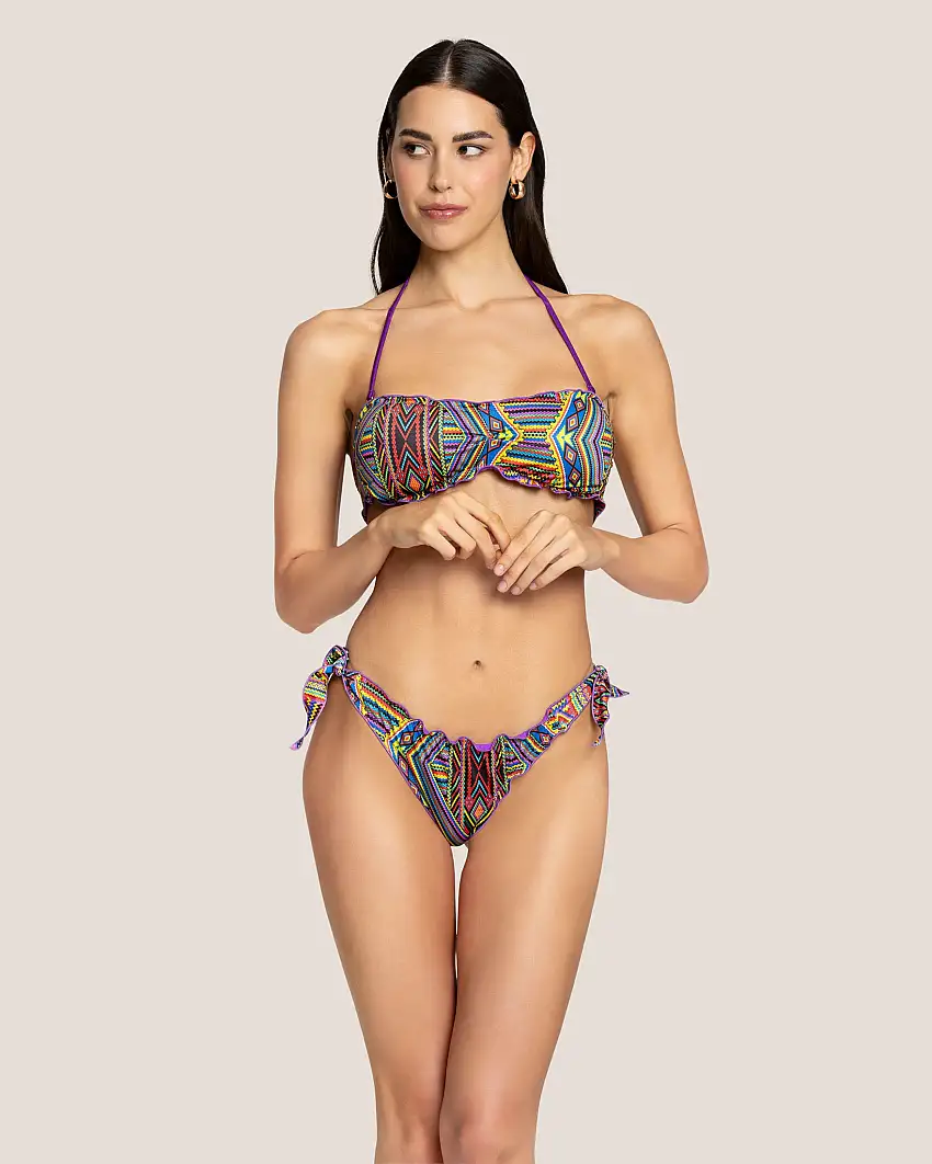 Bikini 4 Giveness a fantasia di ispirazione masai multicolore con reggiseno a fascia imbottita e profili ondulati