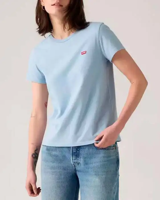 T-shirt azzurra Levi's® in cotone con micro logo Batwing ricamato sul petto