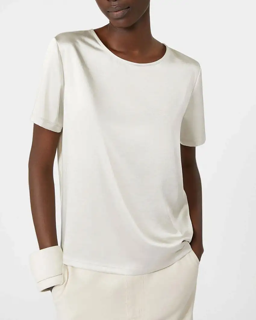 Blusa color avorio in raso con retro in misto viscosa Weekend Max Mara con maniche corte