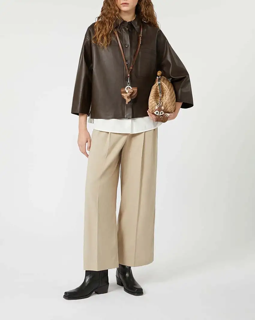 Giacca a camicia marrone in pelle Weekend Max Mara con taschino sul petto