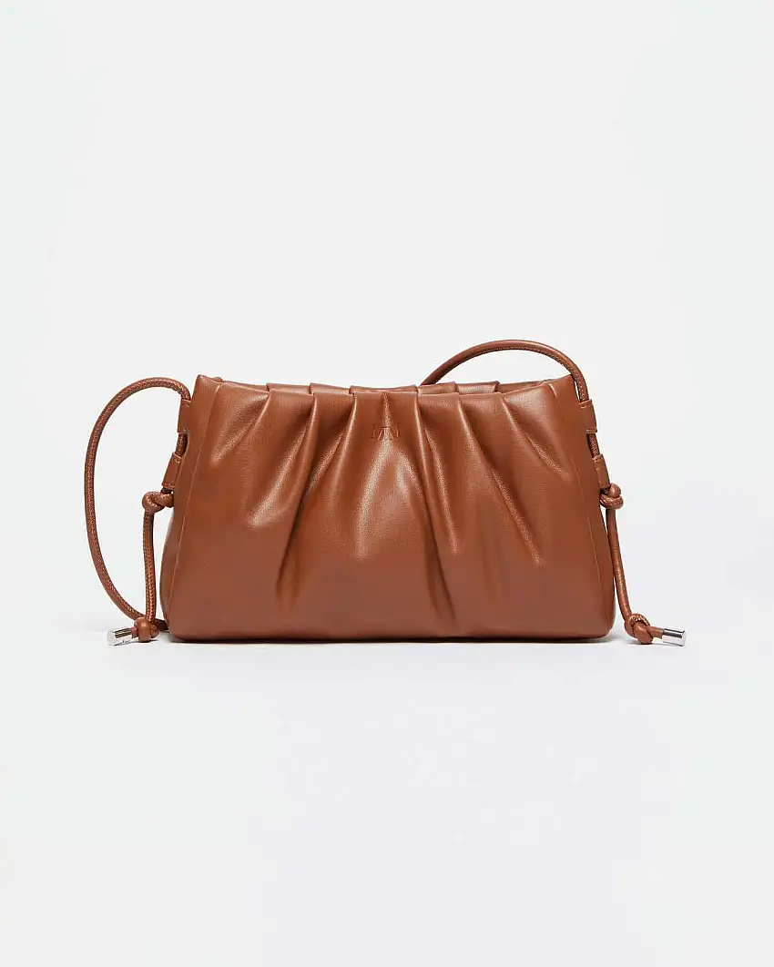 Borsa a tracolla color cuoio in similpelle MM Max Mara con arricciatura