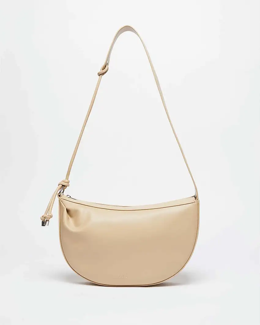 Borsa beige a mezzaluna semi-rigida in similpelle liscia MM Max Mara con tracolla regolabile