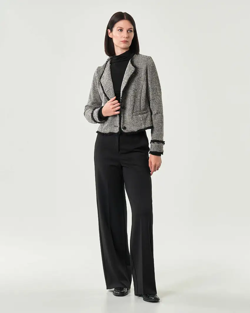 Giacchina corta in misto cotone Emme Marella in tessuto spinato di misto cotone con frange lungo i profili