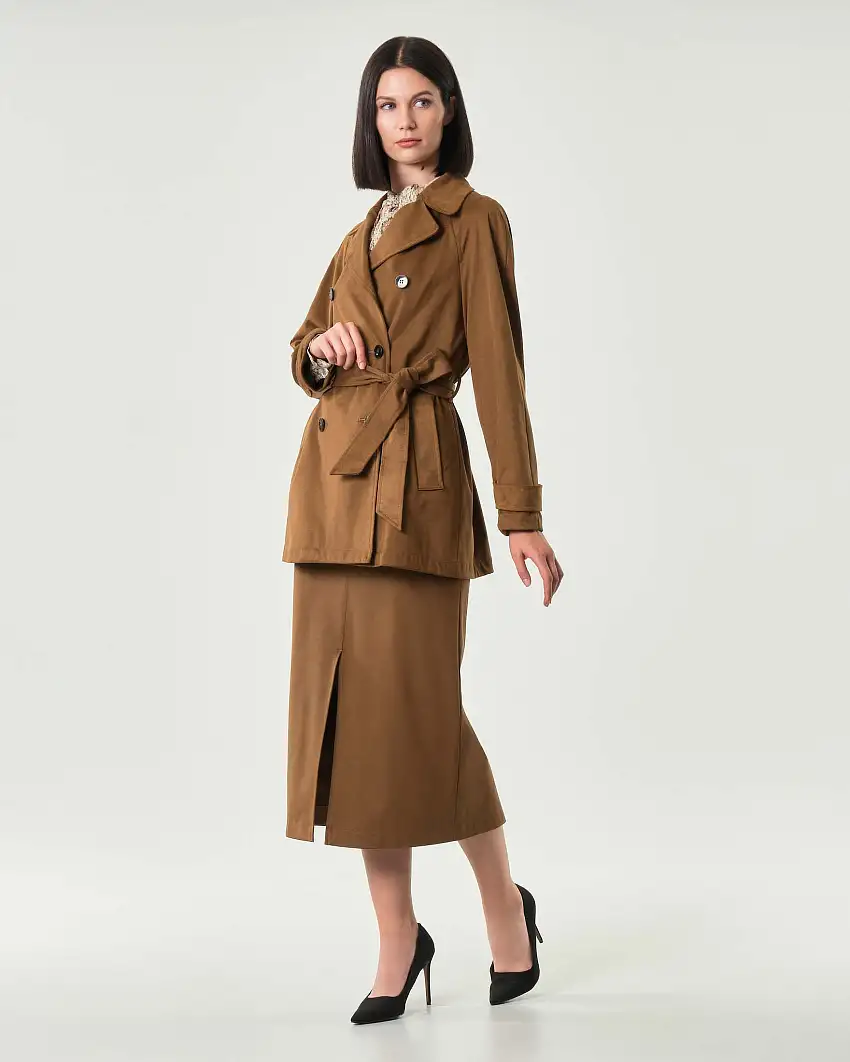 Trench corto color cuoio Emme Marella effetto suede con chiusura a doppiopetto e cintura in vita