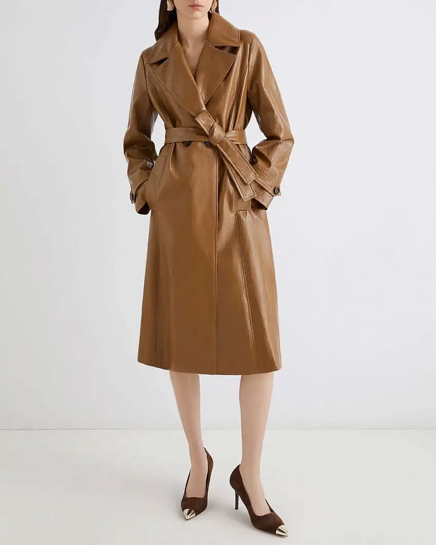 Trench color cuoio Marella in similpelle a doppiopetto con mantellina sulle spalle