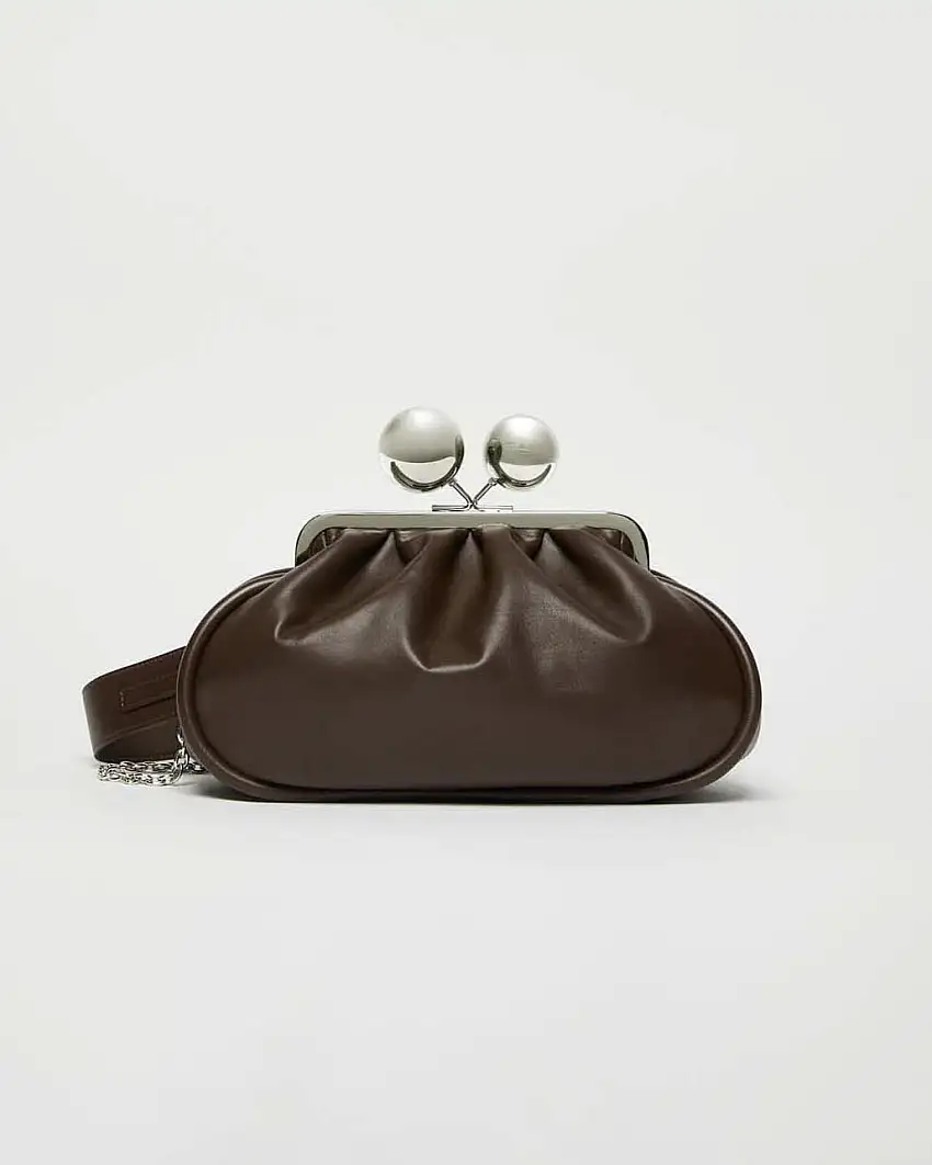 Pasticcino bag modello Milva misura media Weekend Max Mara in pelle testa moro con doppia boule di chiusura