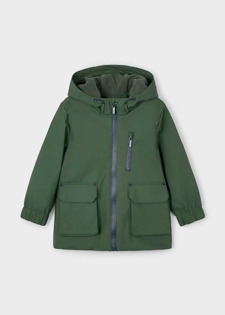 Impermeabile Mayoral verde oliva foderato in pile con cappuccio e maxi tasche