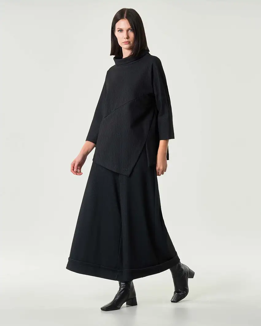 Felpa grigia antracite Jurerê in misto viscosa a fantasia con maniche tre quarti e collo a ciambella con risvolto