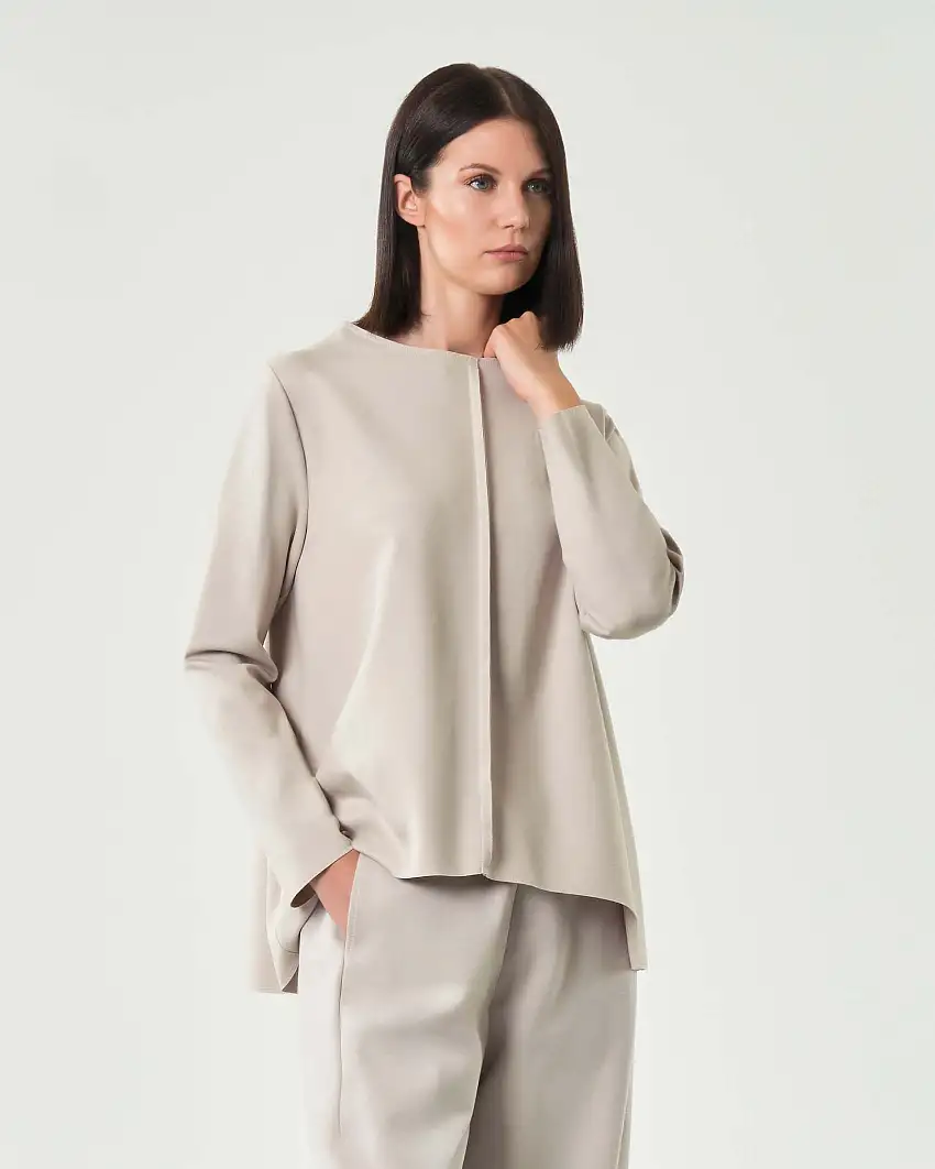 Felpa color ghiaccio Jurerê in misto viscosa punto Milano con fondo con arco frontale e cuciture a rilievo