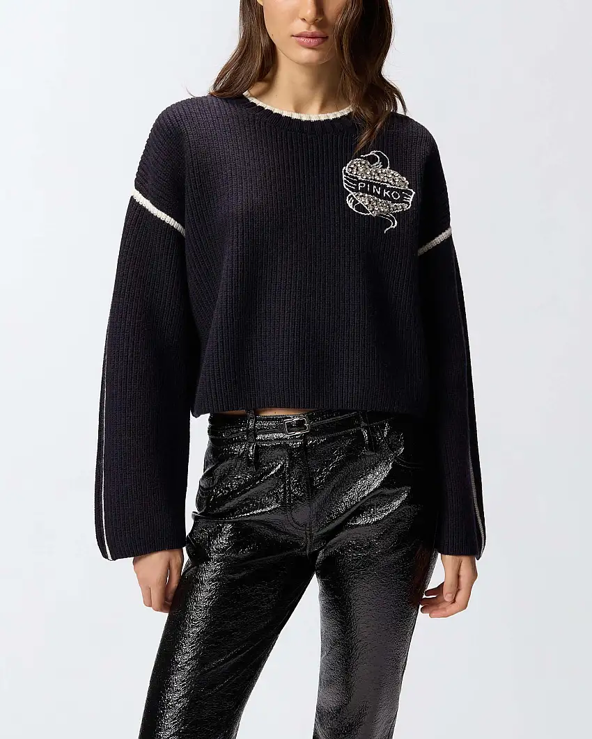Maglia blu a coste Pinko in lana merino dalla linea cropped con cuore e logo ricamato sul petto