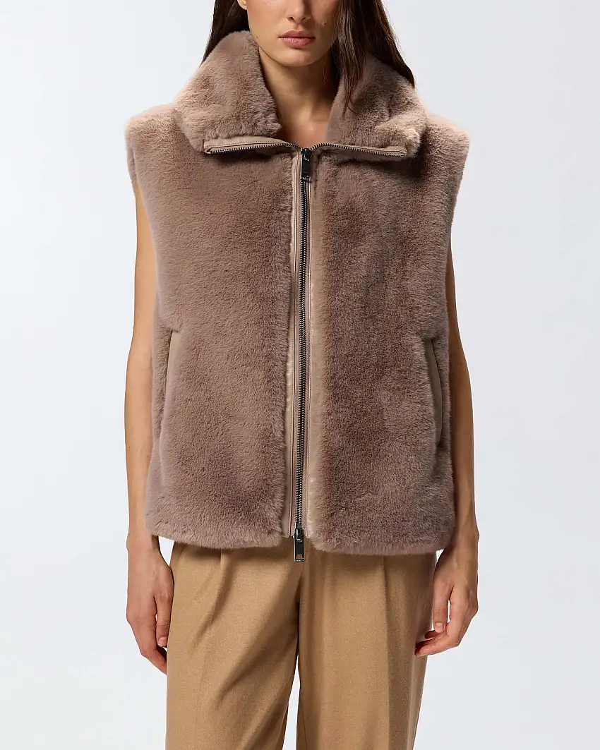 Gilet color noce Pinko in ecopelliccia con maniche ad aletta e profili in similpelle tono su tono