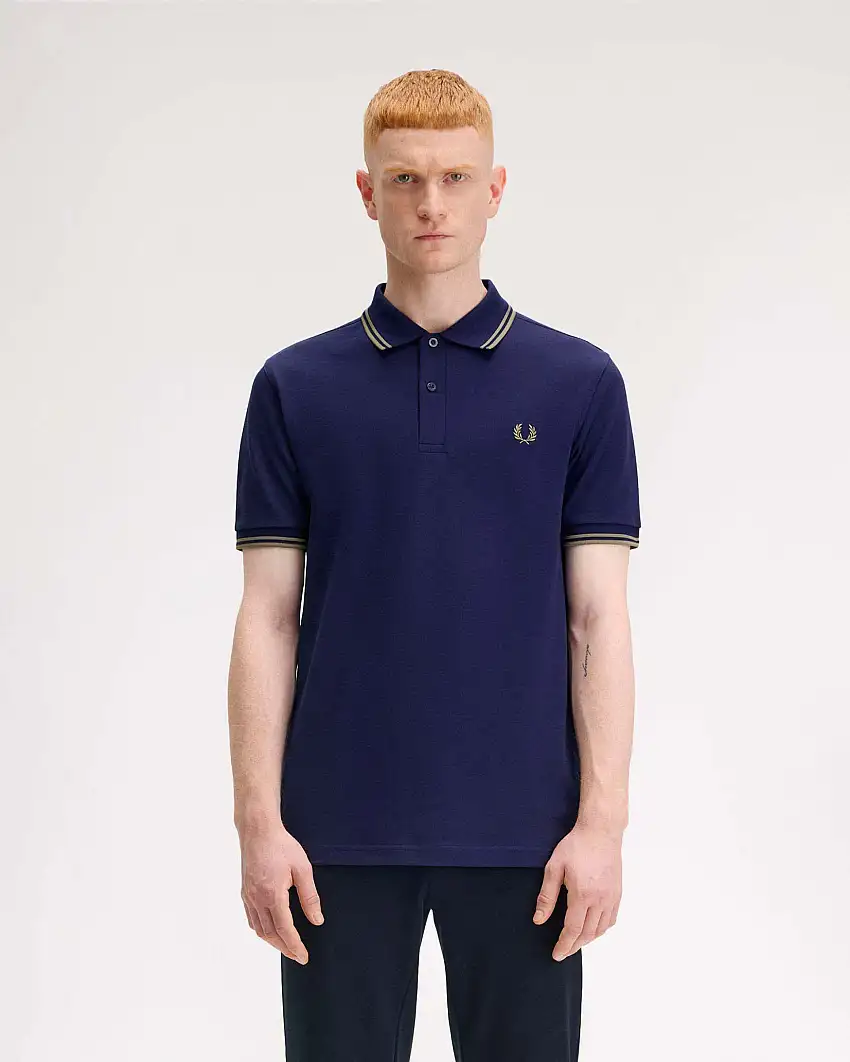 Polo Fred Perry blu indaco mezza manica con bordino verde salvia