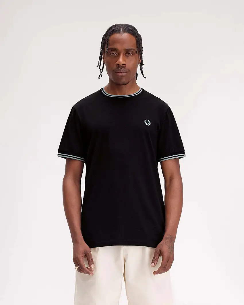 T-shirt mezza manica Fred Perry nera con bordino carta da zucchero