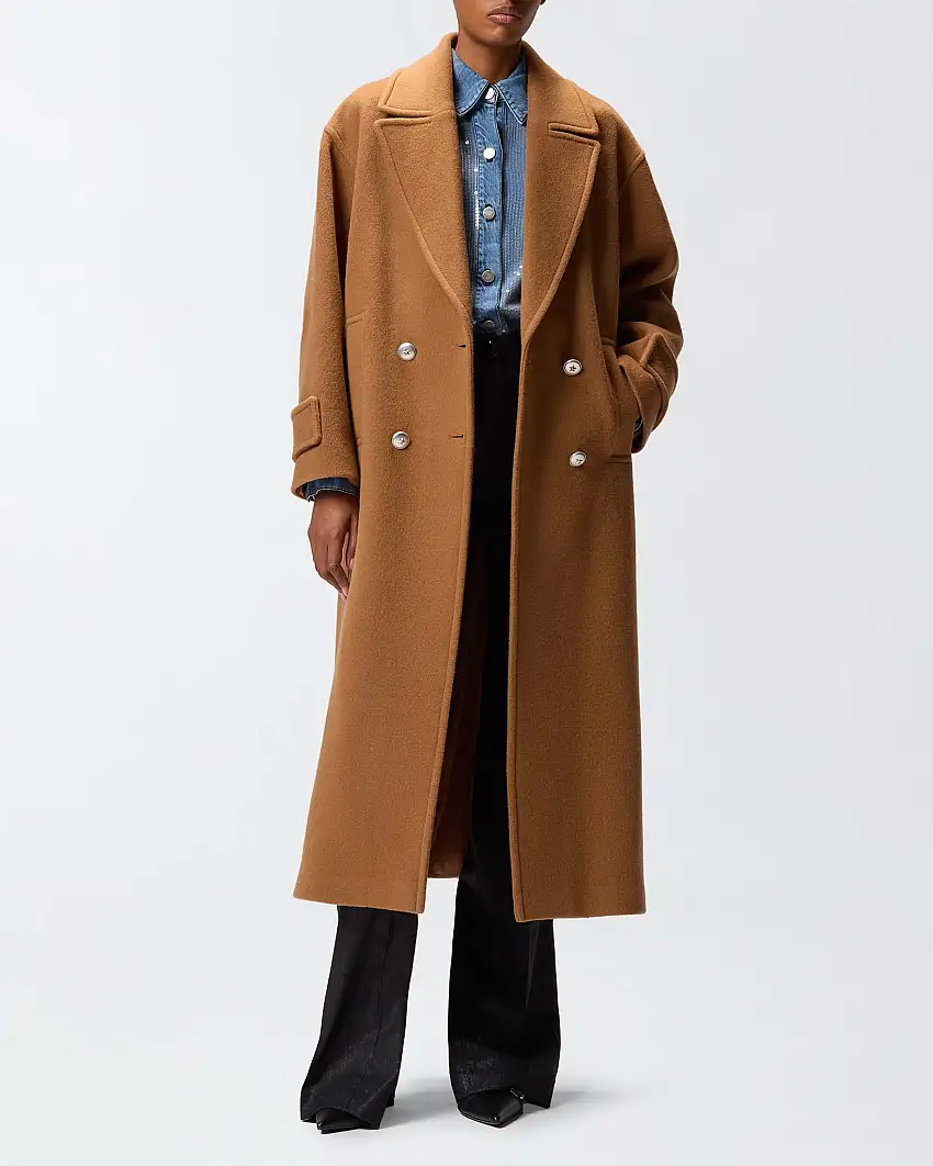 Cappotto lungo color cammello Pinko panna di misto lana con chiusura a doppiopetto e scollo a rever