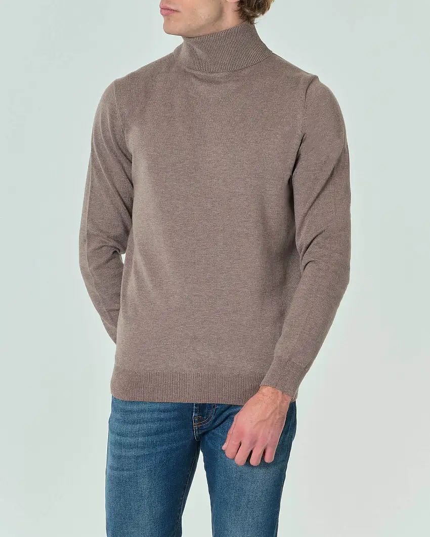 Dolcevita color noce tinta unita in misto lana